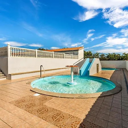 Holiday home Stunning In With Wifi